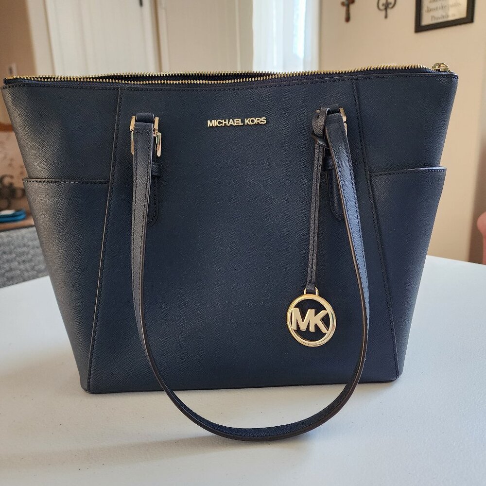 Michael Kors Jet Set Leather Tote
